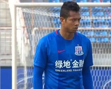 红军英超首冠：为了纪念利物浦首夺英超冠军，嘉士伯推出了一款签名版金属啤酒罐，在全球超过25个国家售卖。